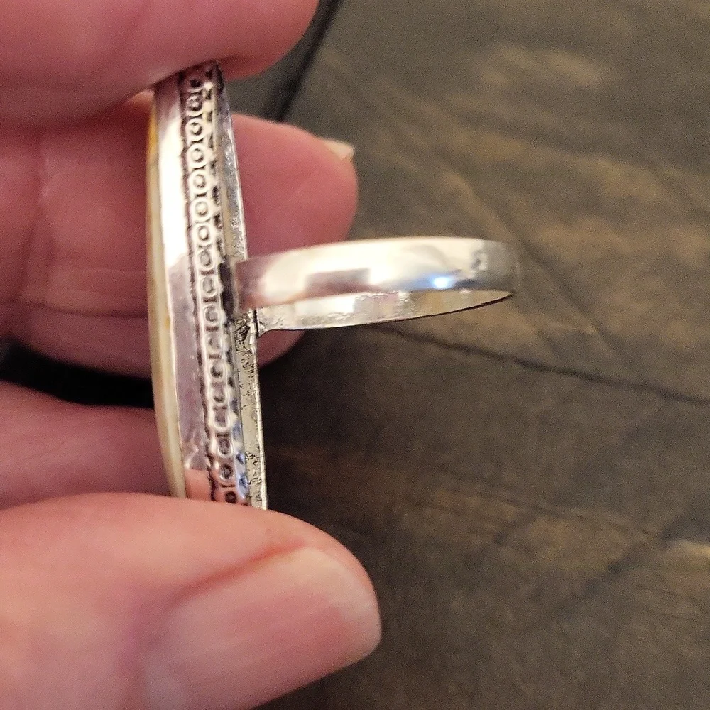 NWOT Agate Gemstone Silver Ring
